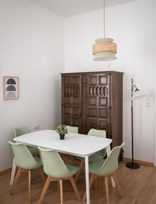 Apartment Mosaic Giralda Sevilla Kültér fotó